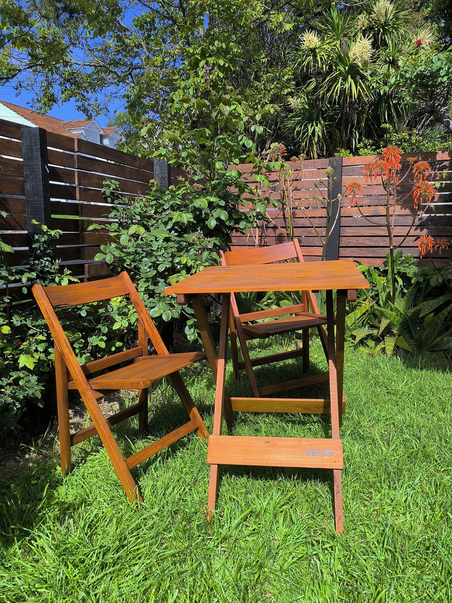 Combo 2: Mesa 60 + 2 sillas estilo italiana Barnizadas - Imagen 2